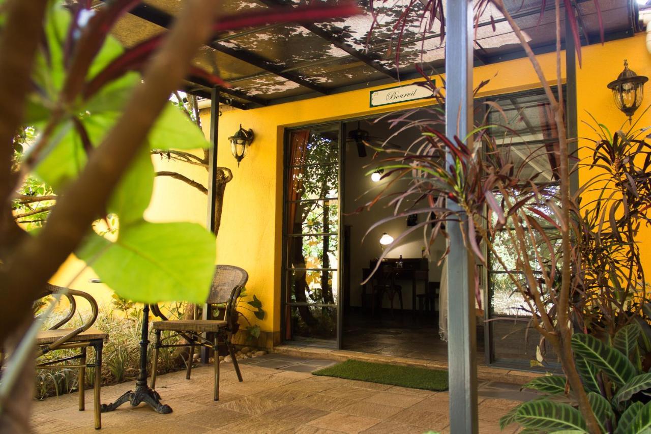 Hotel Bougainviller Kampala Ngoại thất bức ảnh